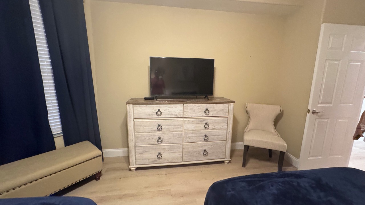 Photo of Bedroom in Tropical Cove