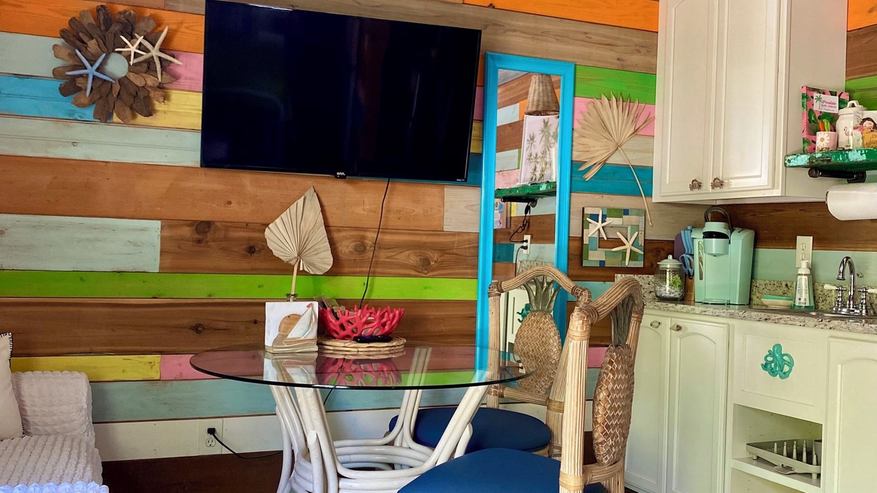 Photo of Livingroom in Ono Island
