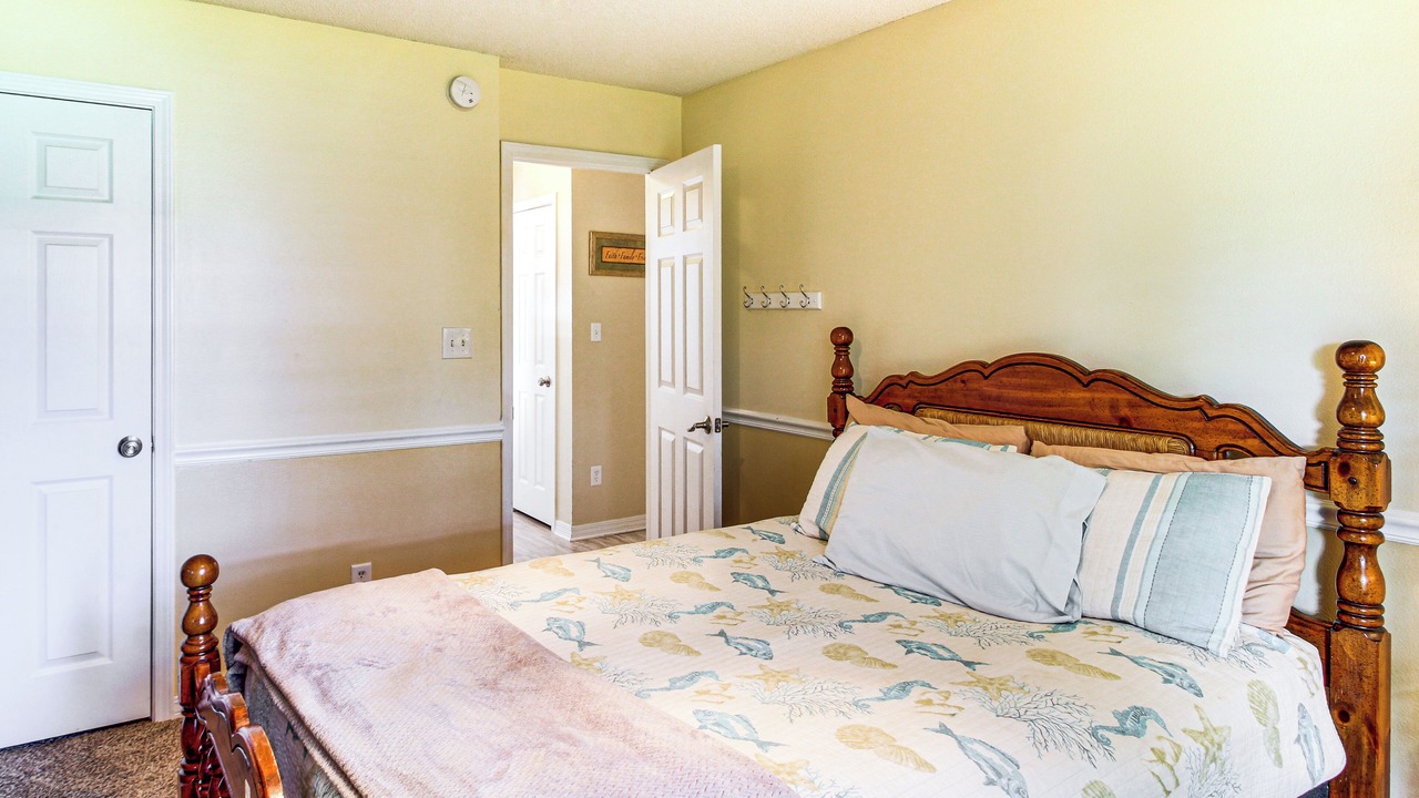Photo of Bedroom in Ono Island