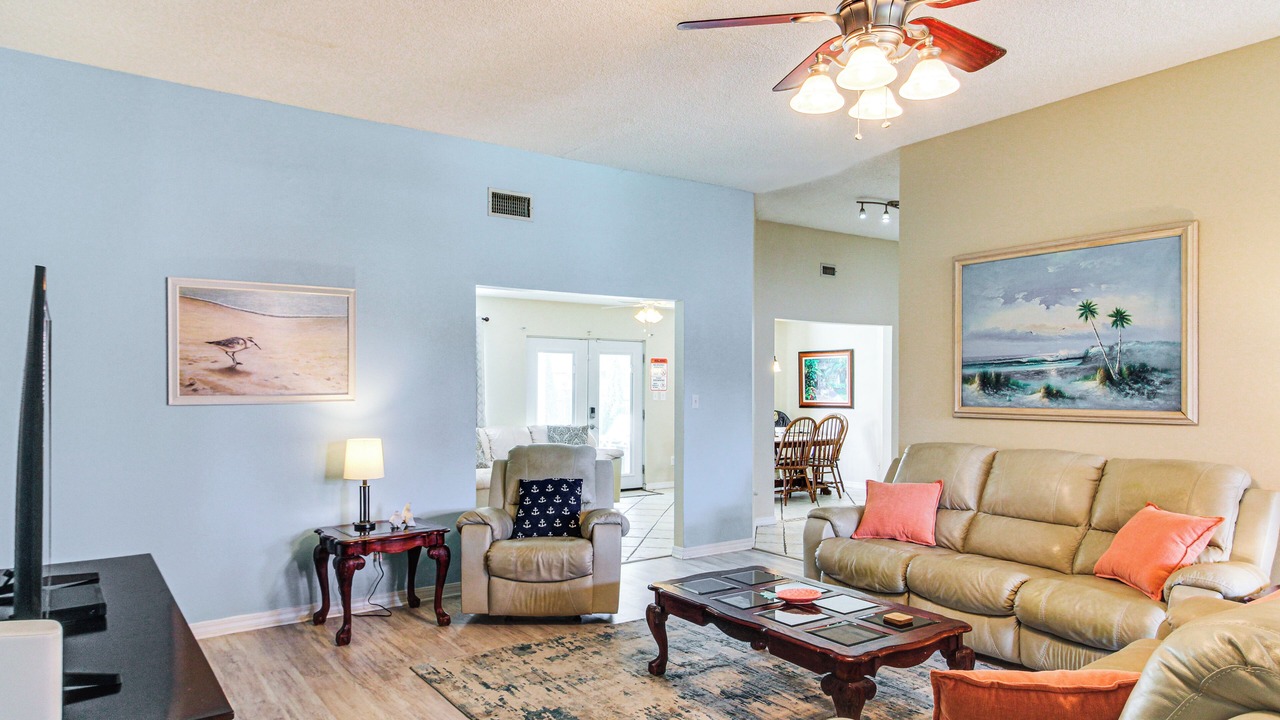 Photo of Livingroom in Ono Island