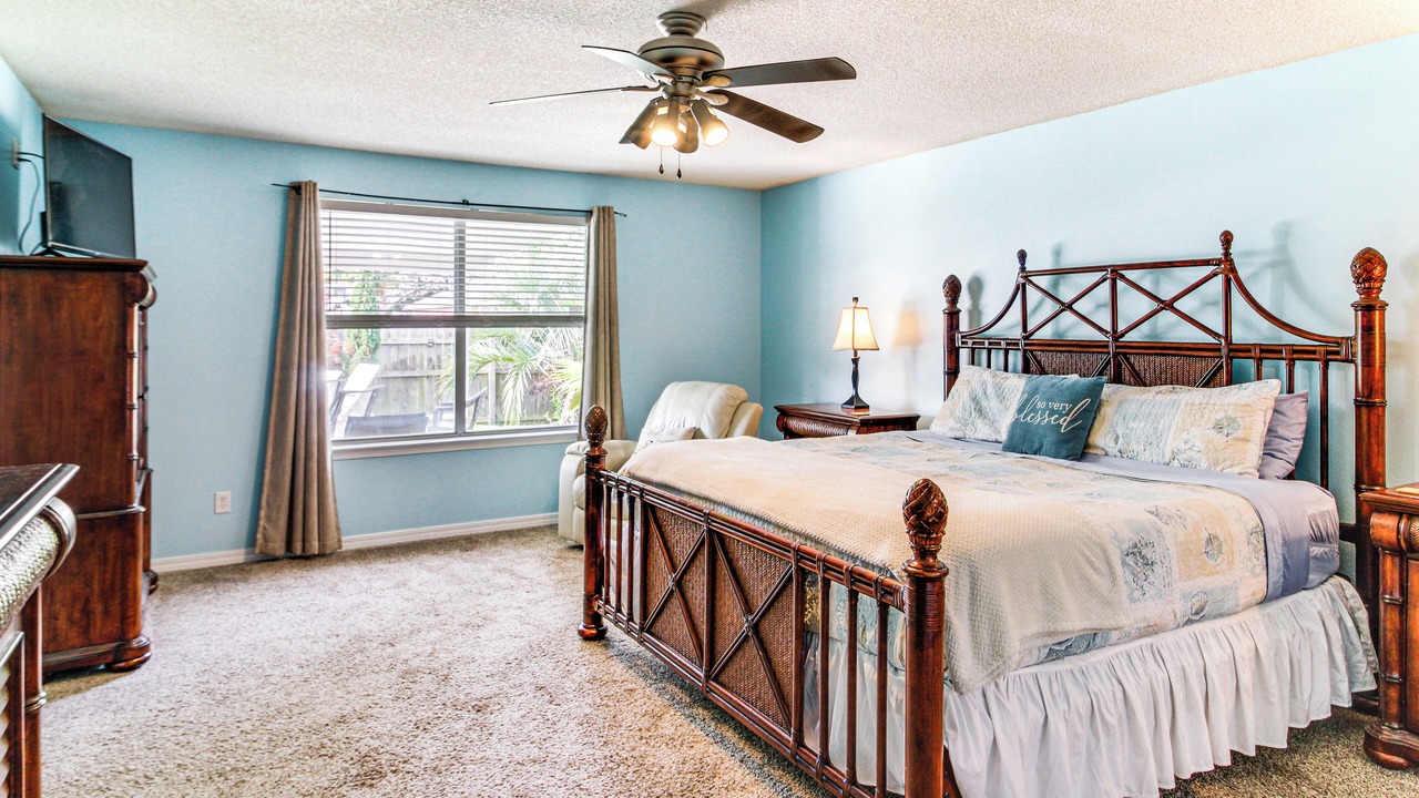 Photo of Bedroom in Ono Island
