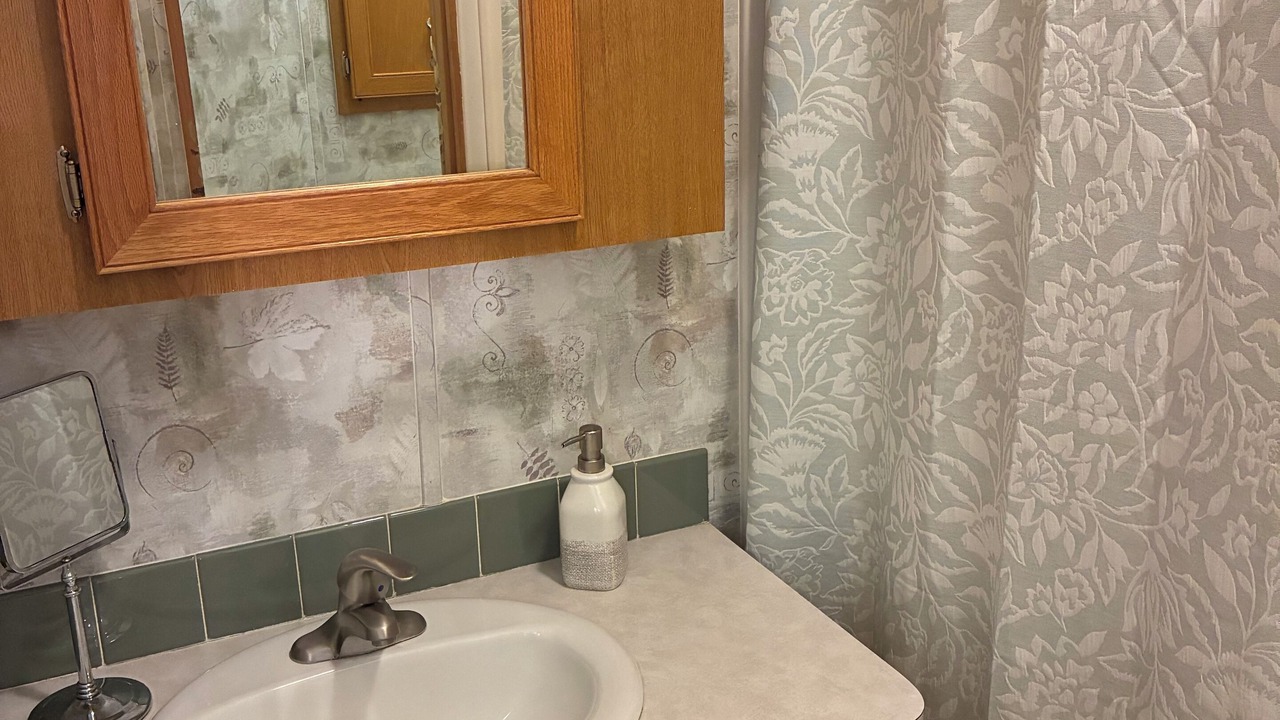 Photo of Bathroom in Upper Grand Lagoon