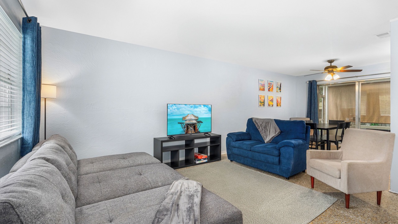 Photo of Livingroom in South Daytona