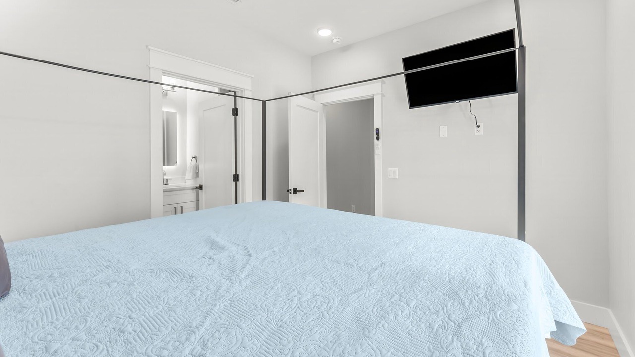 Photo of Bedroom in Holiday Beach