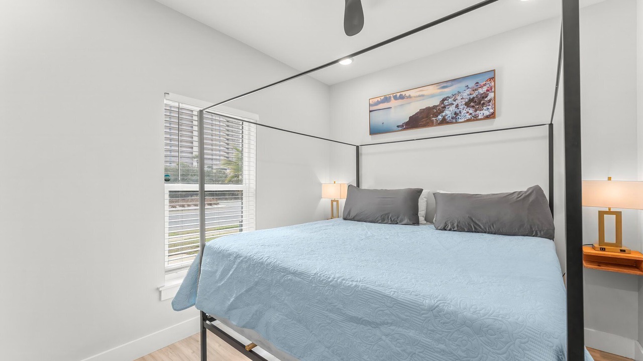 Photo of Bedroom in Holiday Beach