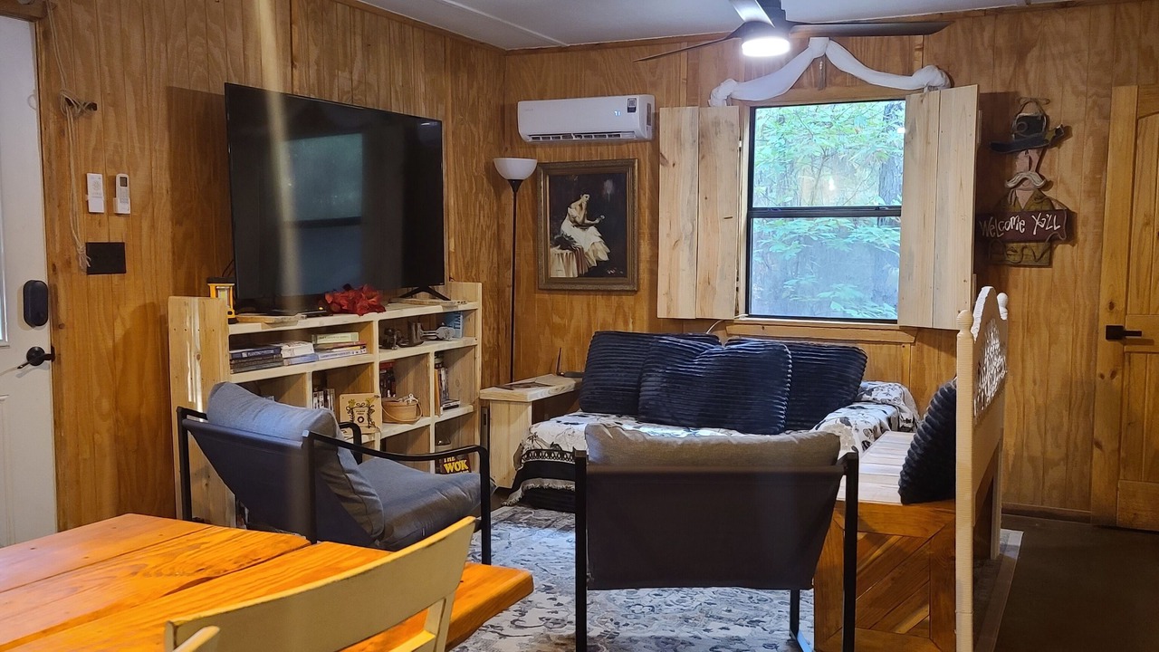 Photo of Bedroom in Mineola