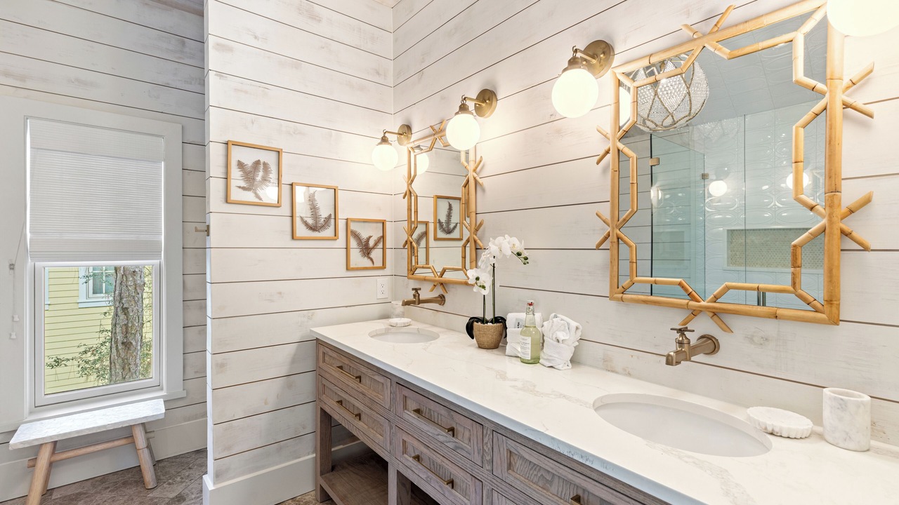 Photo of Bathroom in Watercolor