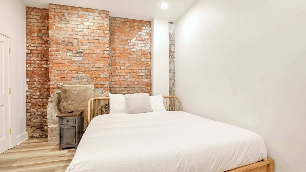 Photo of Bedroom in Arts/Warehouse District