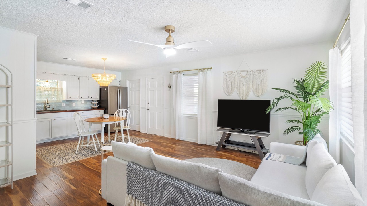 Photo of Livingroom in Covington
