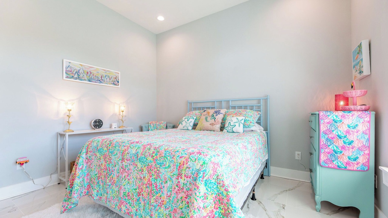 Photo of Bedroom in Upper Grand Lagoon