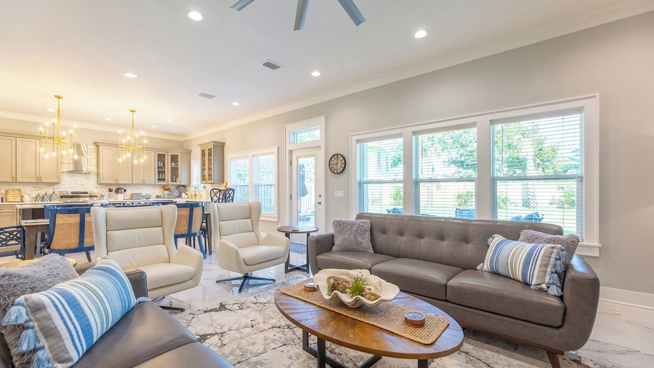 Photo of Livingroom in Upper Grand Lagoon