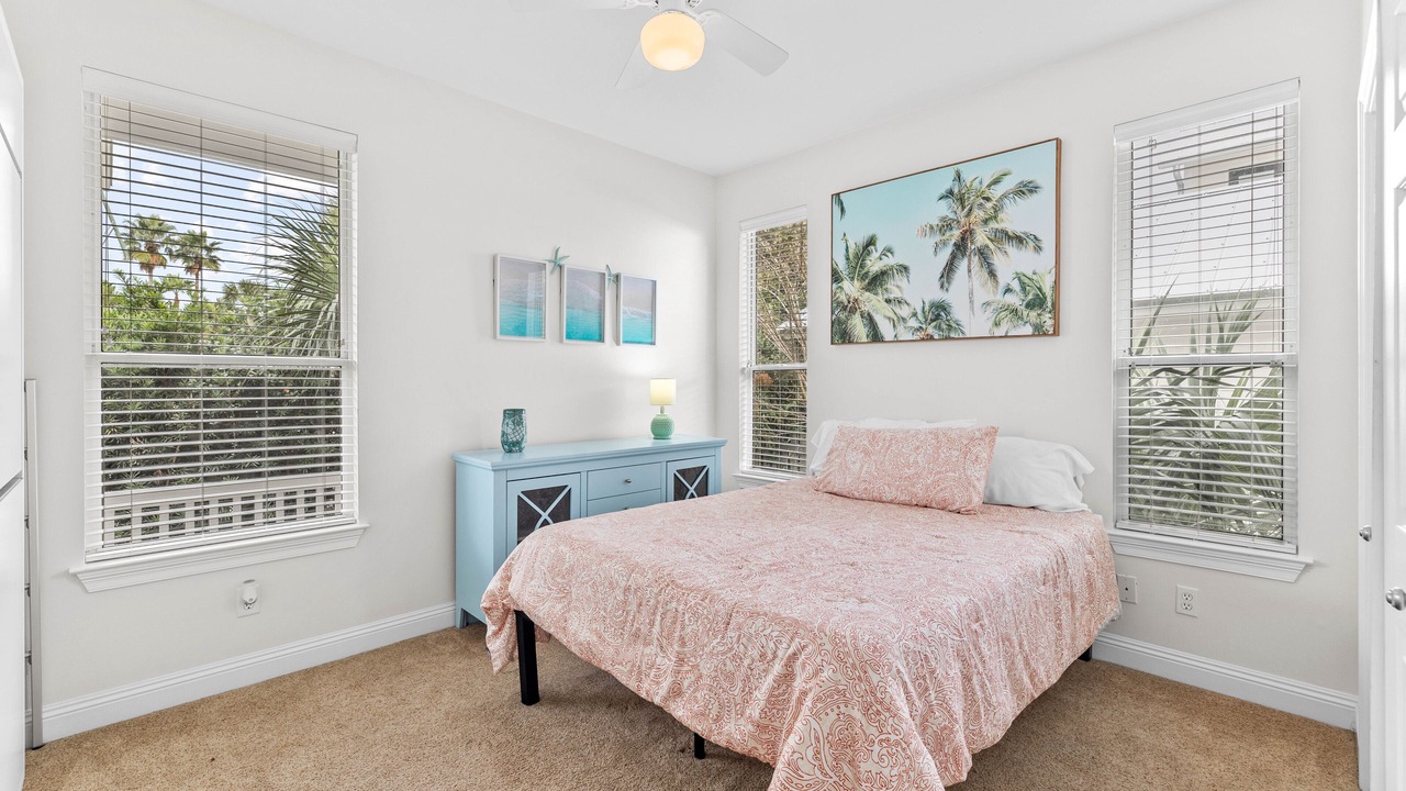 Photo of Bedroom in Clipper Cove