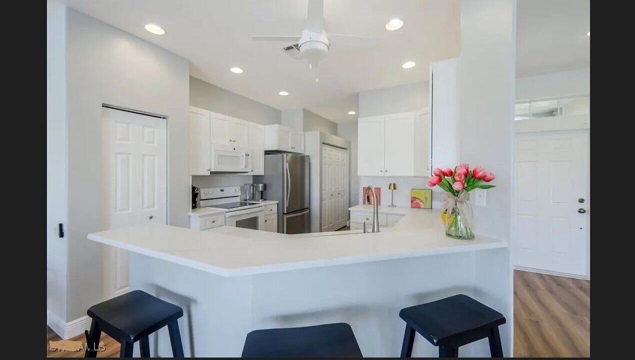 Photo of Kitchen in Tropical Cove
