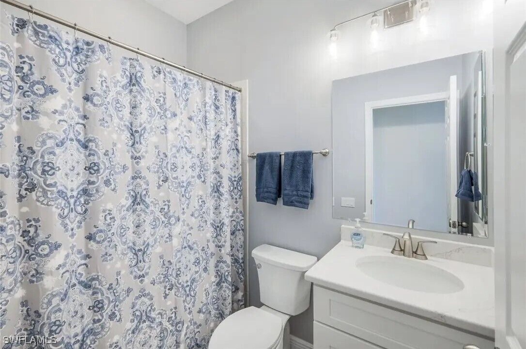 Photo of Bathroom in Tropical Cove
