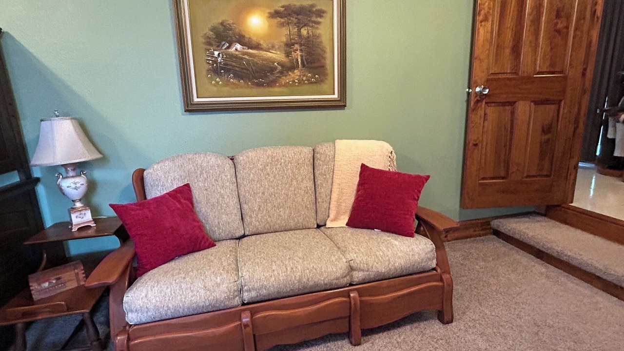 Photo of Livingroom in Ono Island