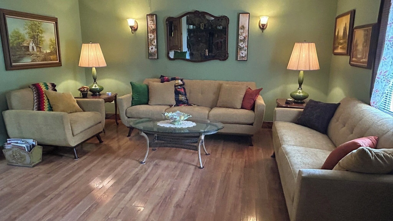 Photo of Livingroom in Ono Island