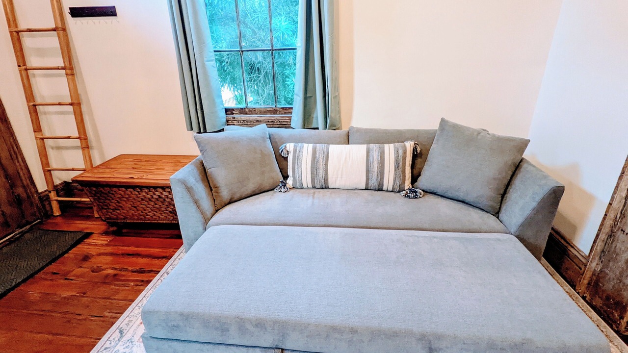Photo of Livingroom in Bywater