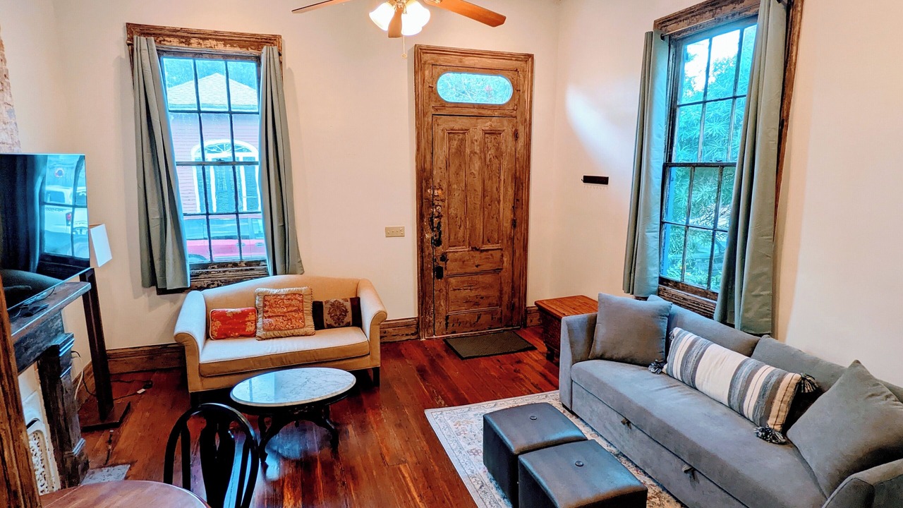 Photo of Livingroom in Bywater
