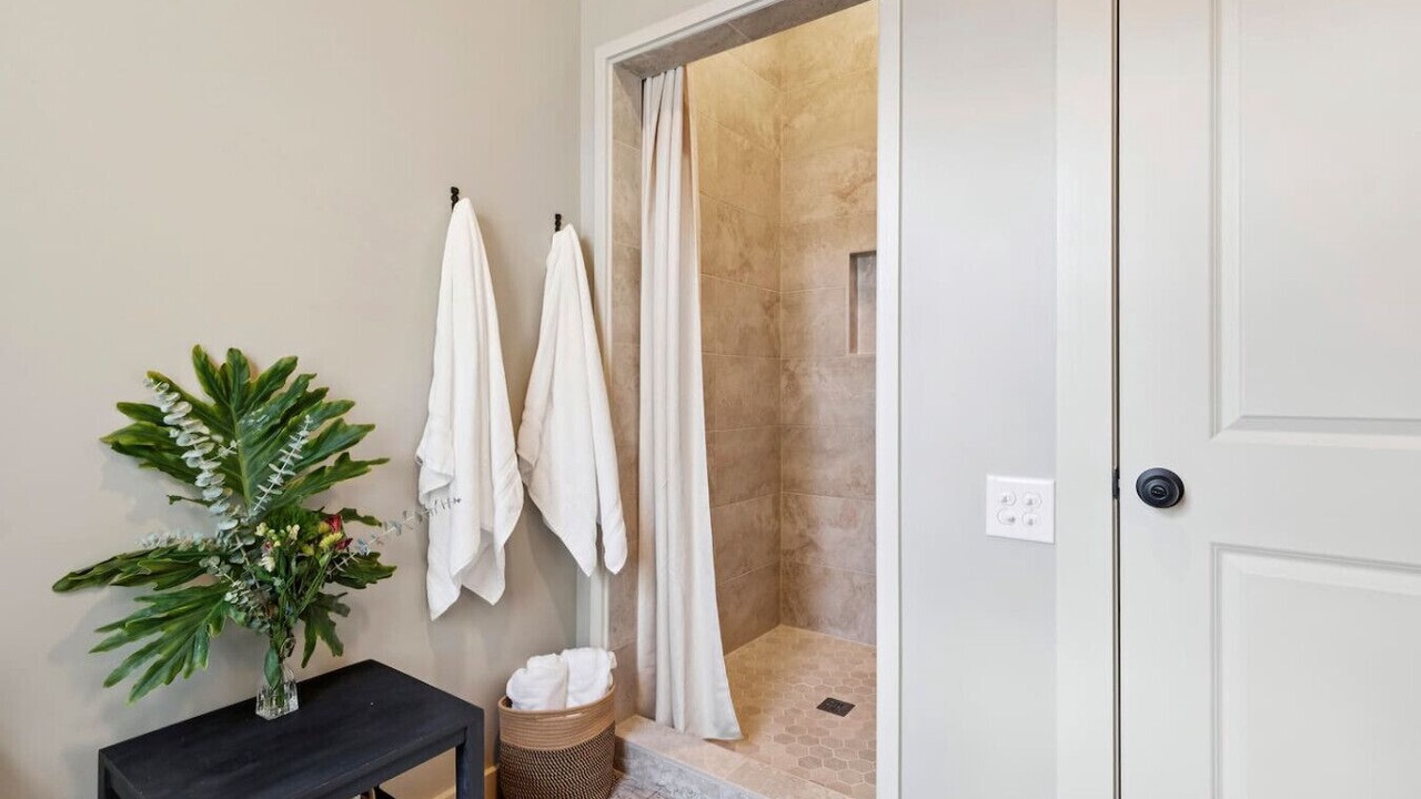 Photo of Bathroom in Seventh Ward