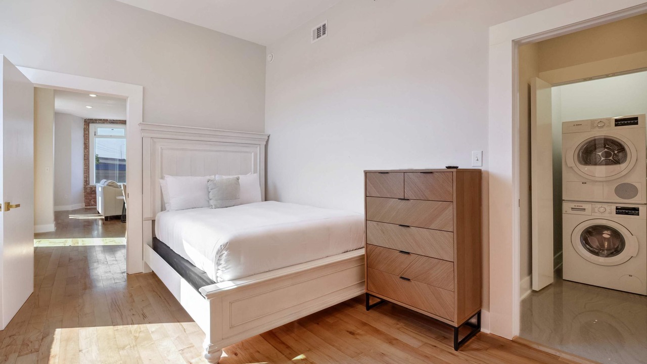 Photo of Bedroom in Arts/Warehouse District