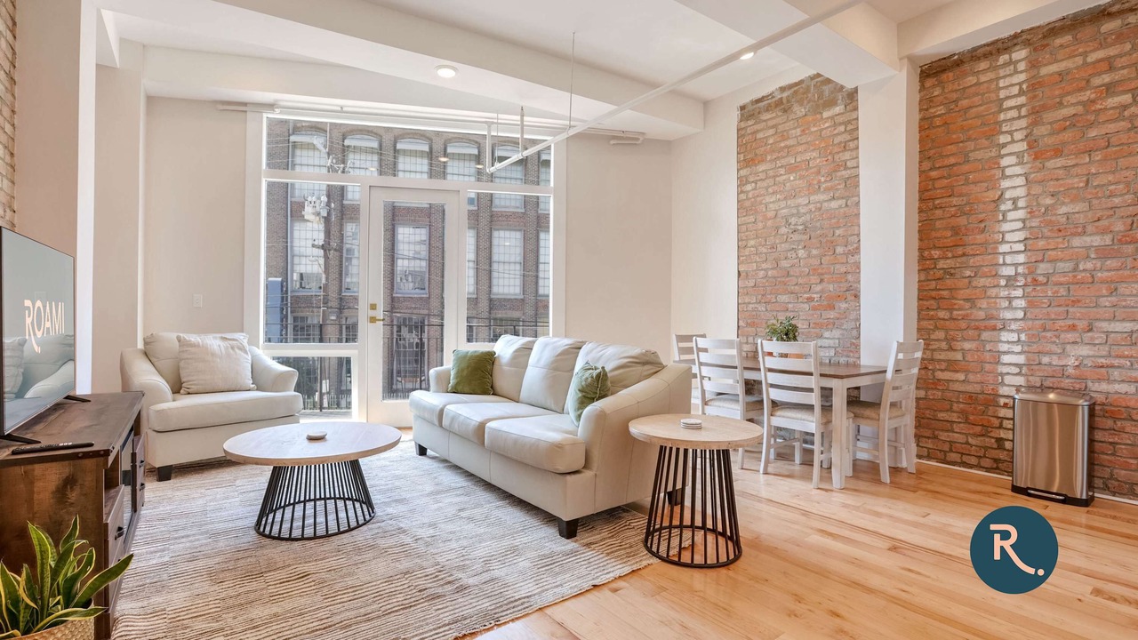 Photo of Livingroom in Arts/Warehouse District