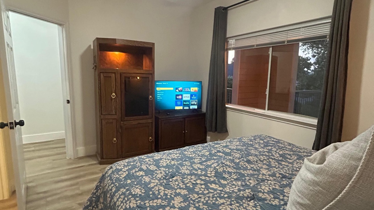 Photo of Bedroom in Walden on Lake Conroe