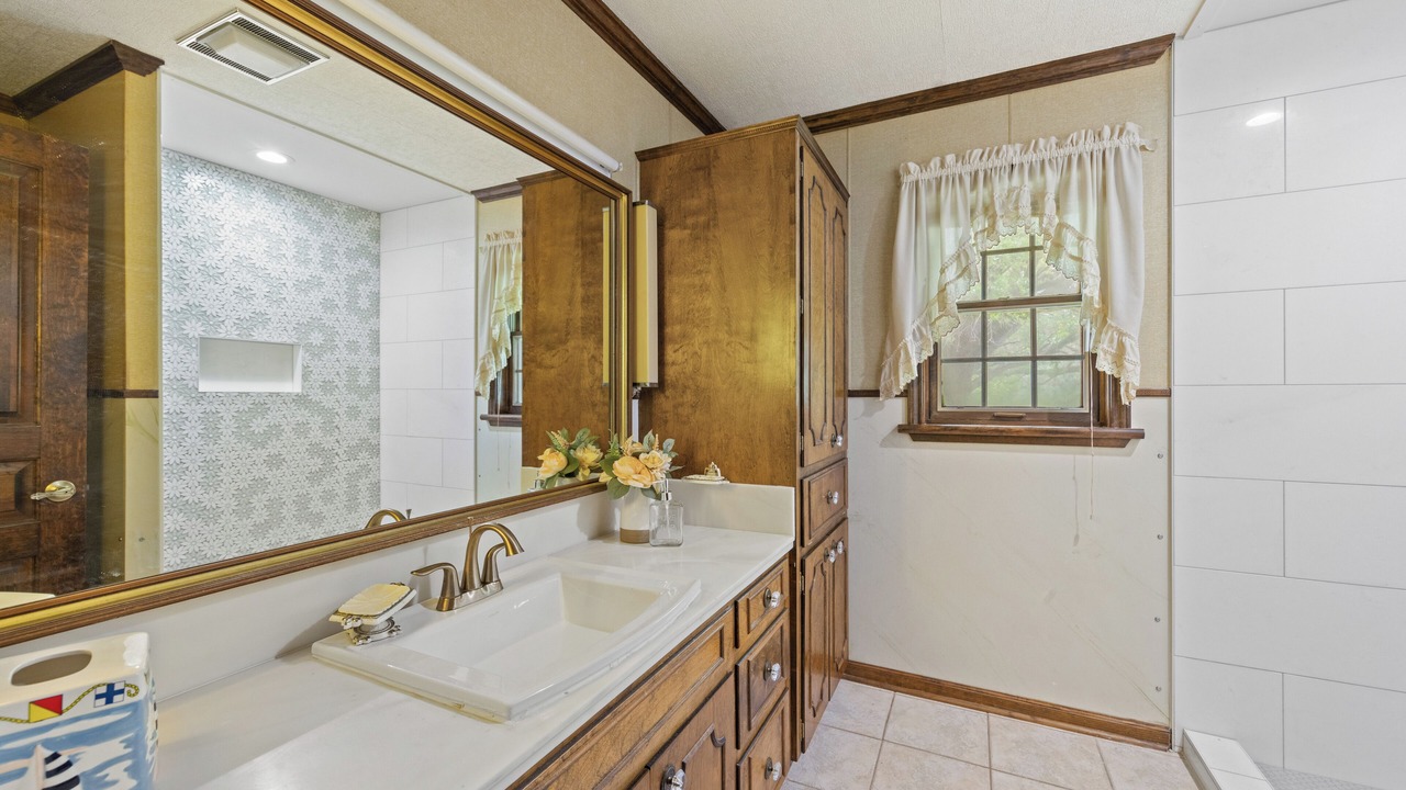 Photo of Bathroom in Broussard