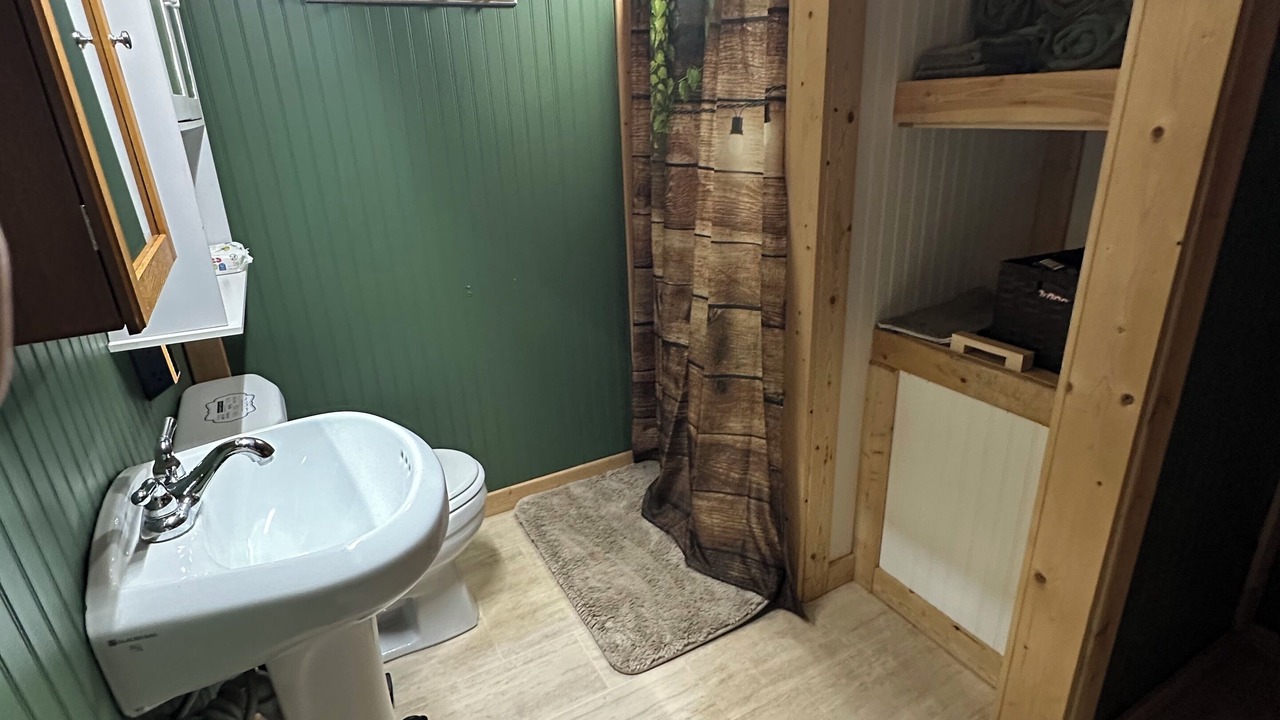 Photo of Bathroom in Green Pond