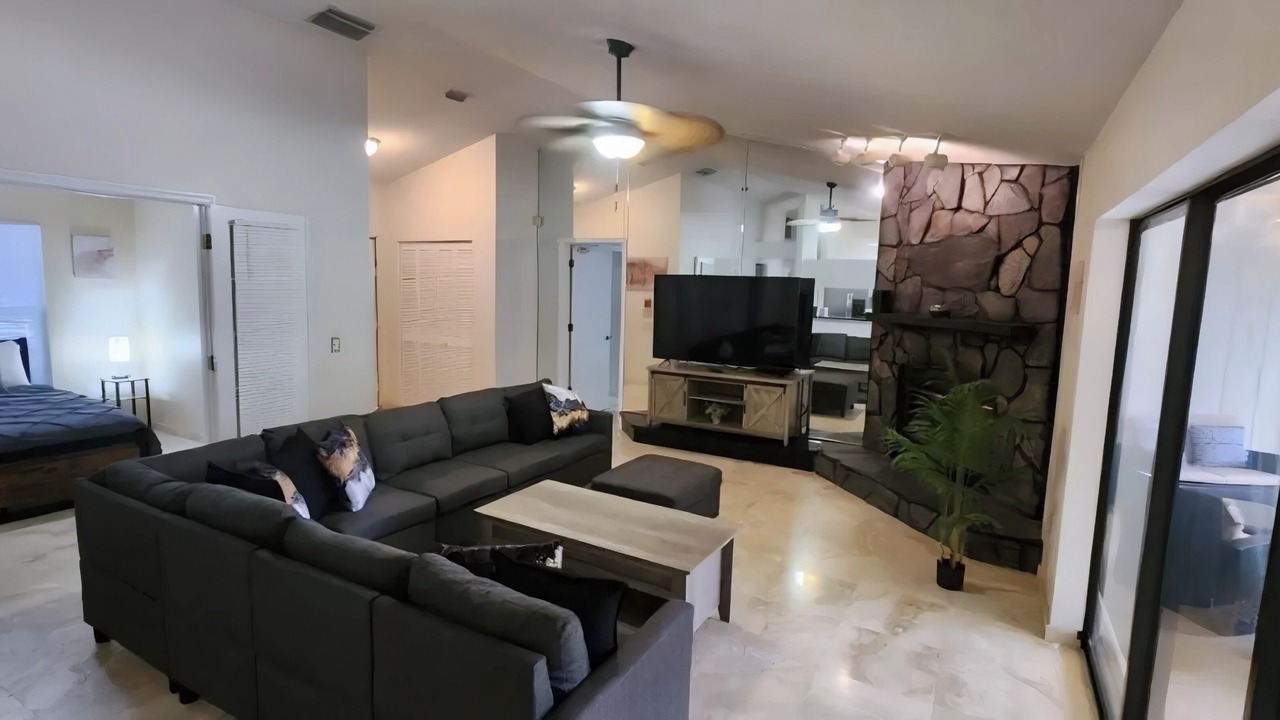 Photo of Livingroom in Fruitville