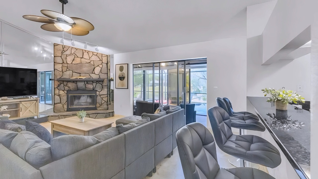 Photo of Livingroom in Fruitville