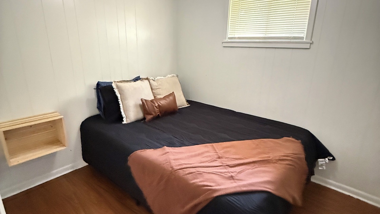 Photo of Bedroom in Claiborne