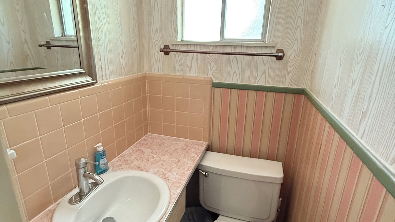Photo of Bathroom in Claiborne