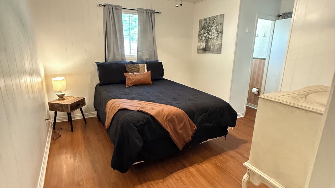 Photo of Bedroom in Claiborne
