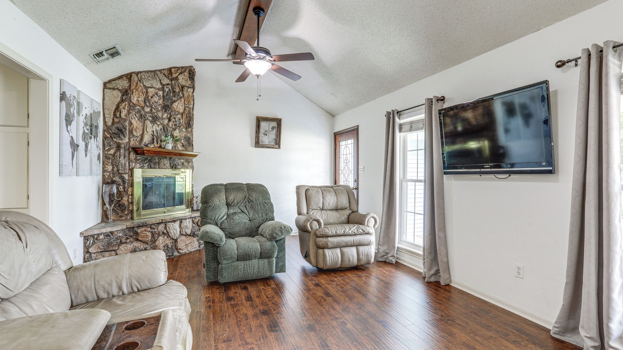 Photo of Livingroom in Morgan City