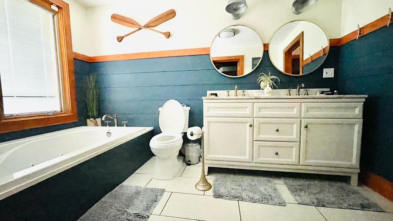 Photo of Bathroom in Gulf Breeze