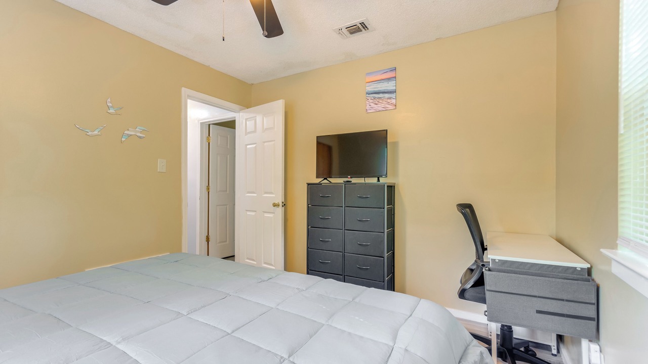 Photo of Bedroom in Northwest Pensacola