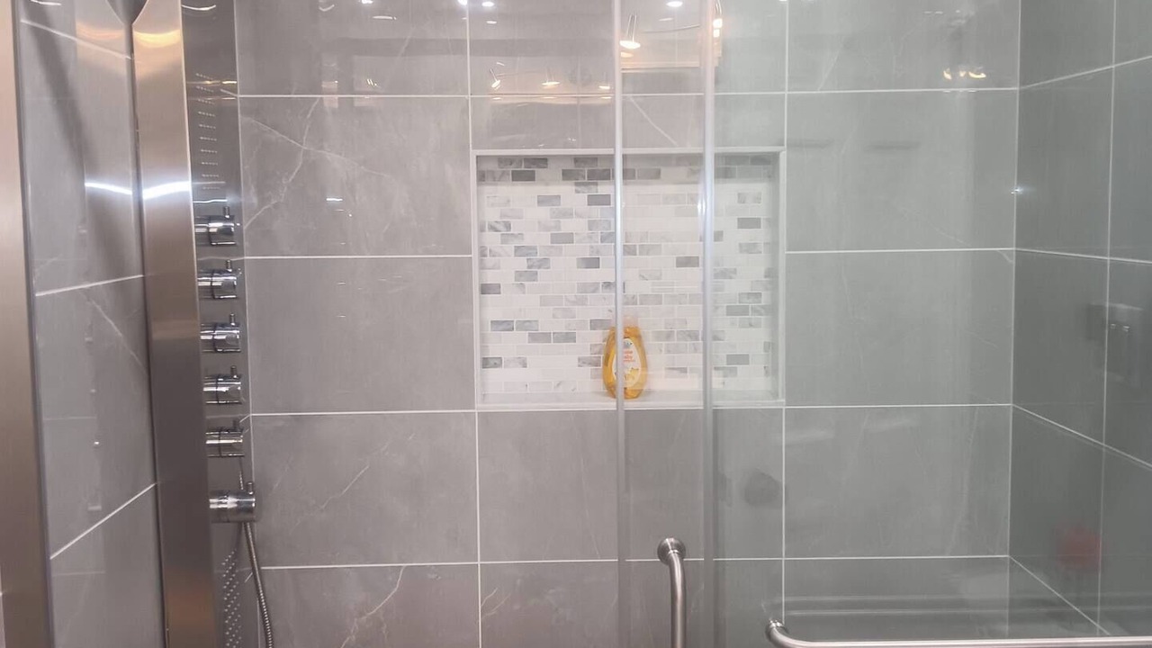 Photo of Bathroom in Myrtle Grove