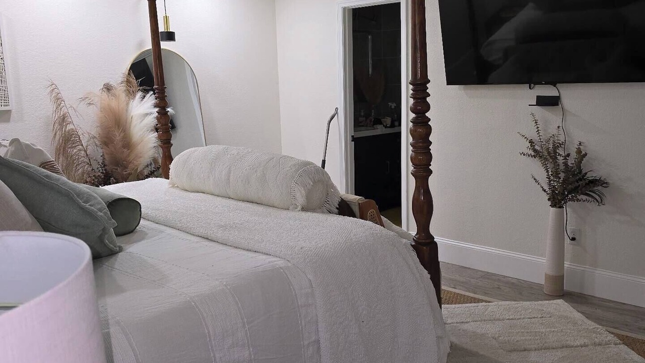 Photo of Bedroom in Myrtle Grove