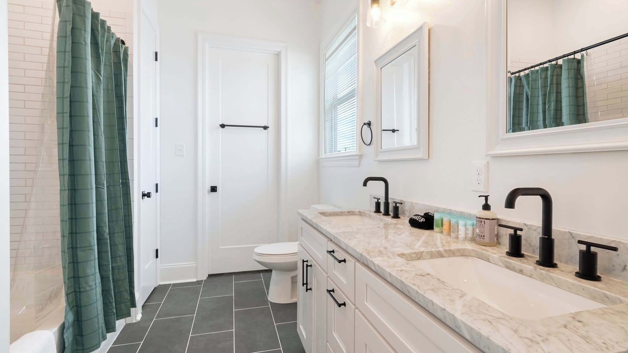 Photo of Bathroom in East Riverside