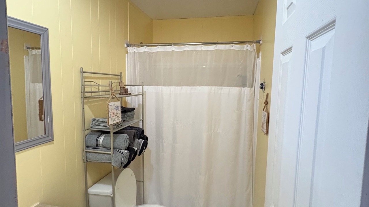 Photo of Bathroom in Boothville-Venice