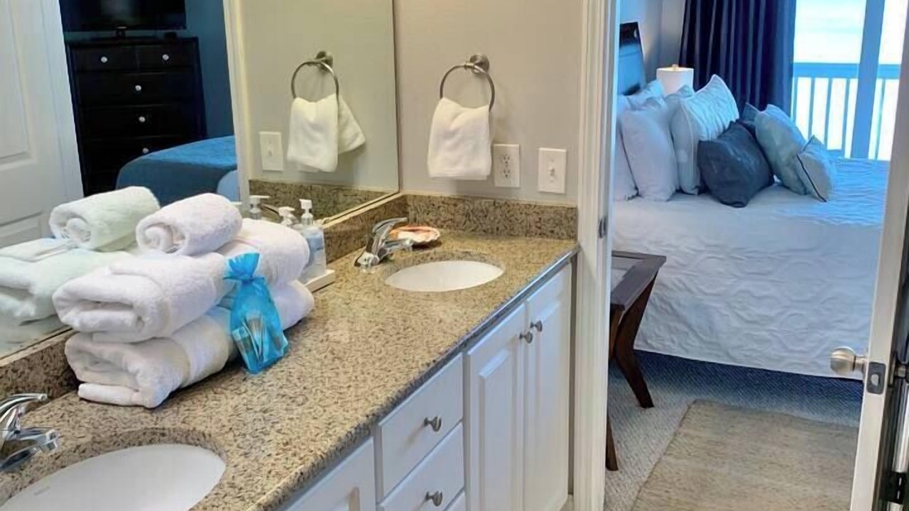 Photo of Bathroom in Innerarity Townhomes