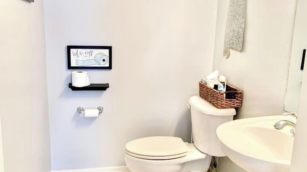 Photo of Bathroom in Innerarity Townhomes