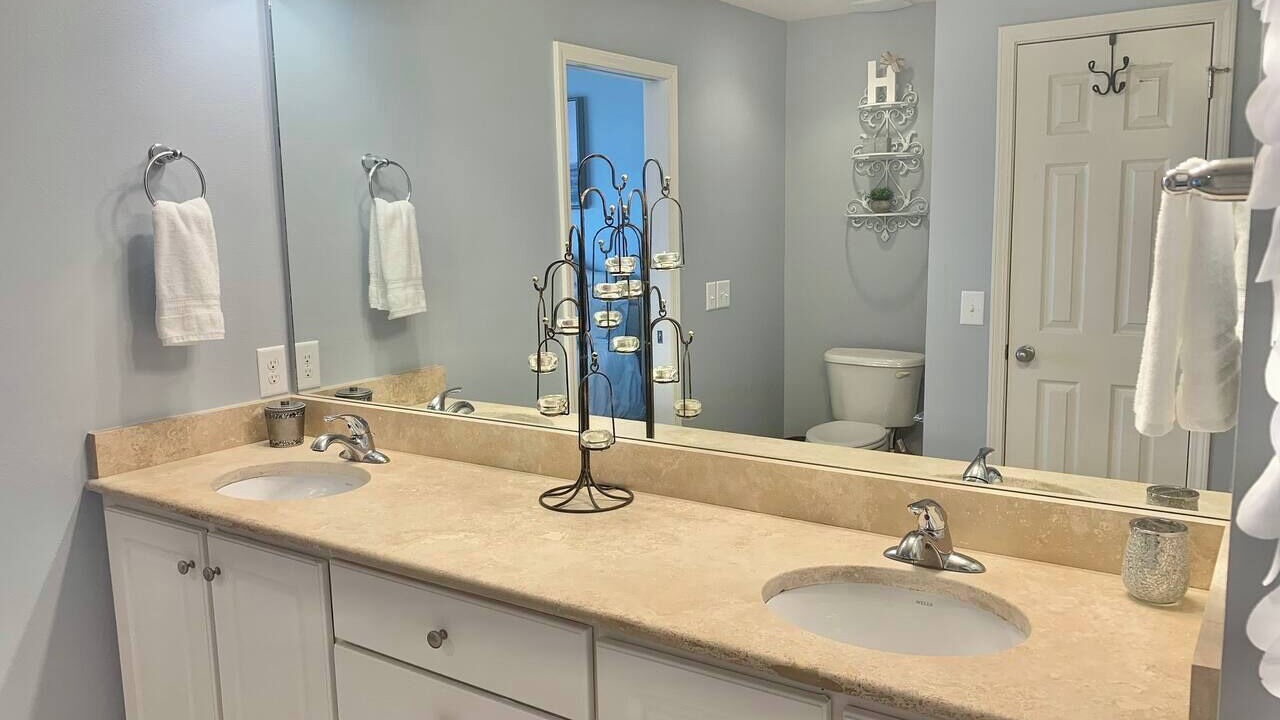 Photo of Bathroom in Innerarity Townhomes