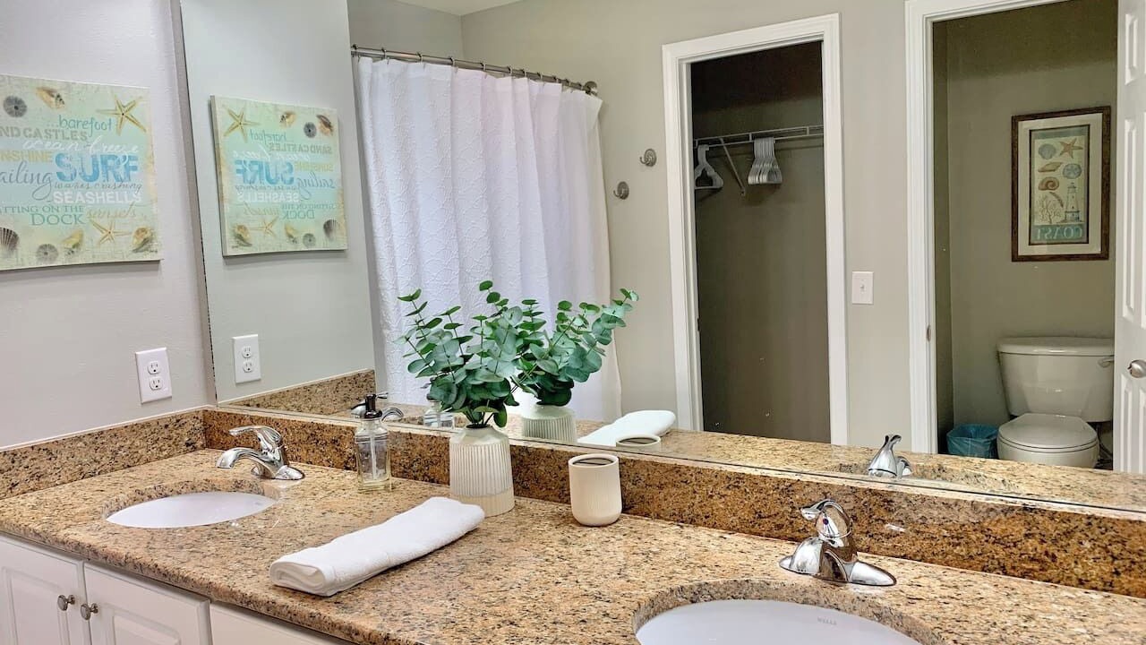 Photo of Bathroom in Innerarity Townhomes