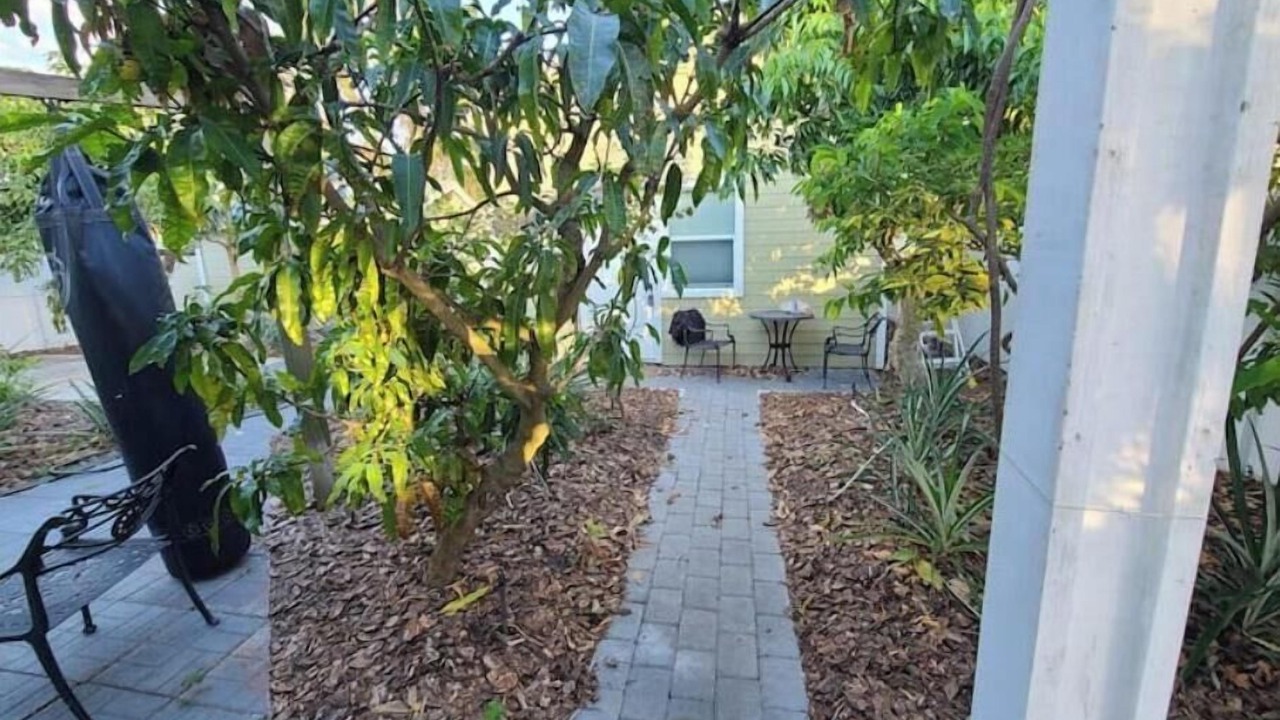 Photo of Patio Balcony in Pinecrest West Park