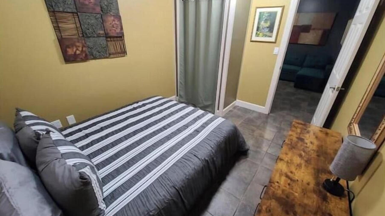 Photo of Bedroom in Pinecrest West Park