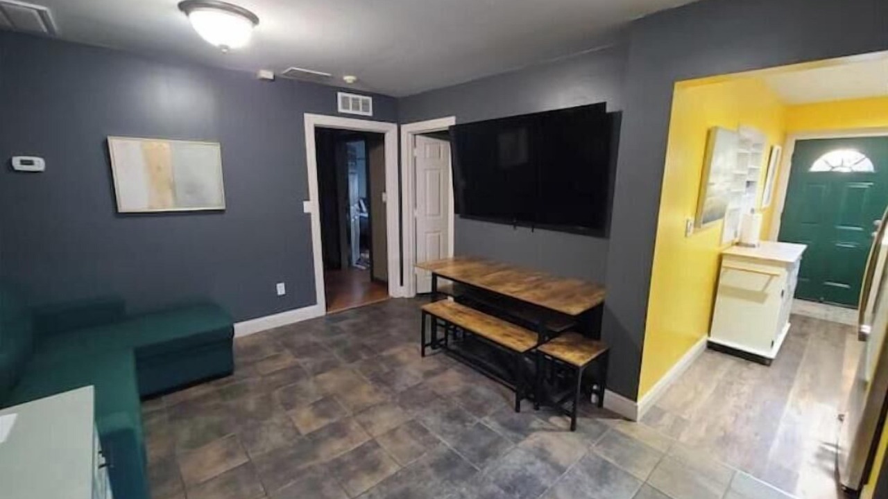 Photo of Livingroom in Pinecrest West Park