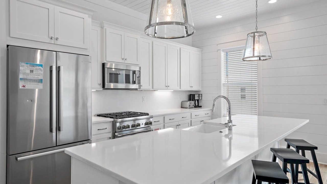 Photo of Kitchen in Emerald Waters Village