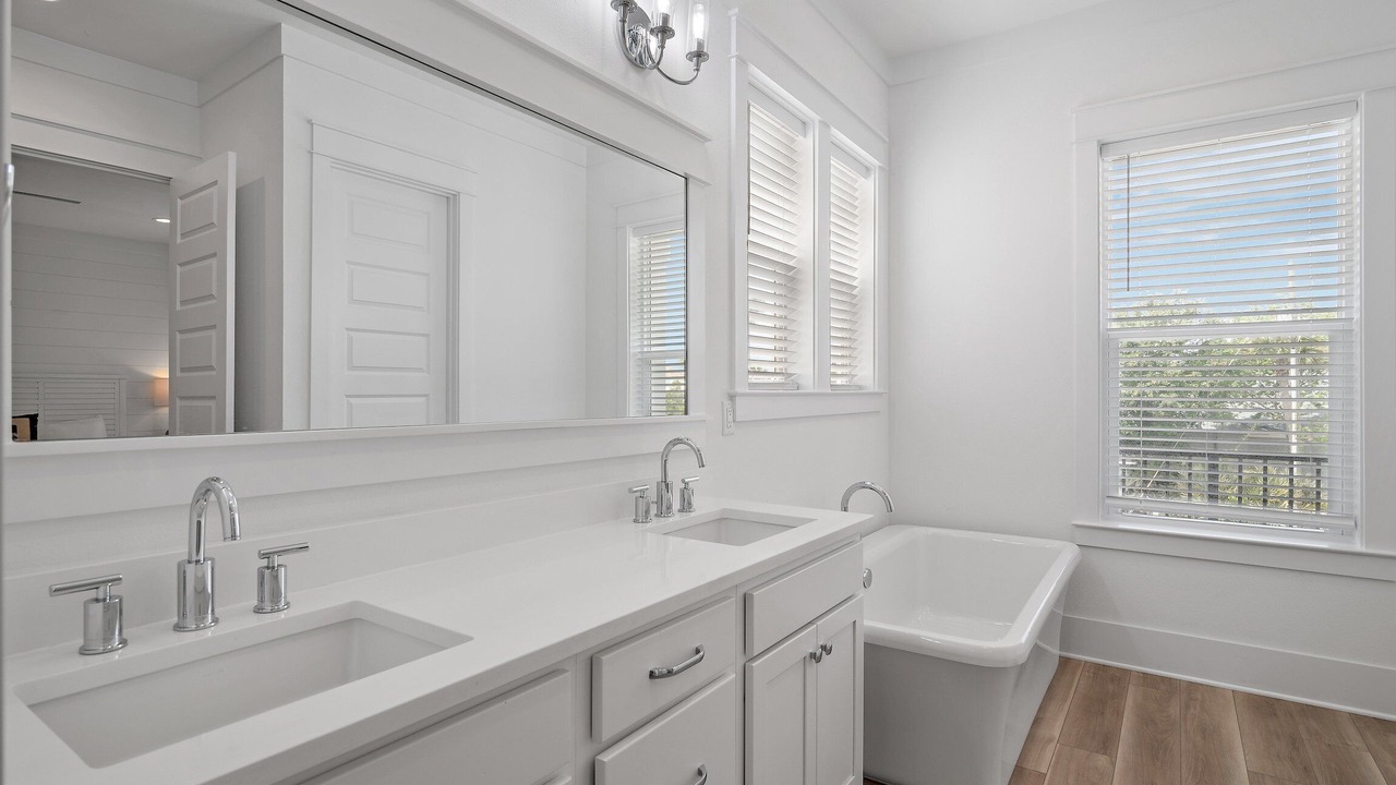 Photo of Bathroom in Emerald Waters Village