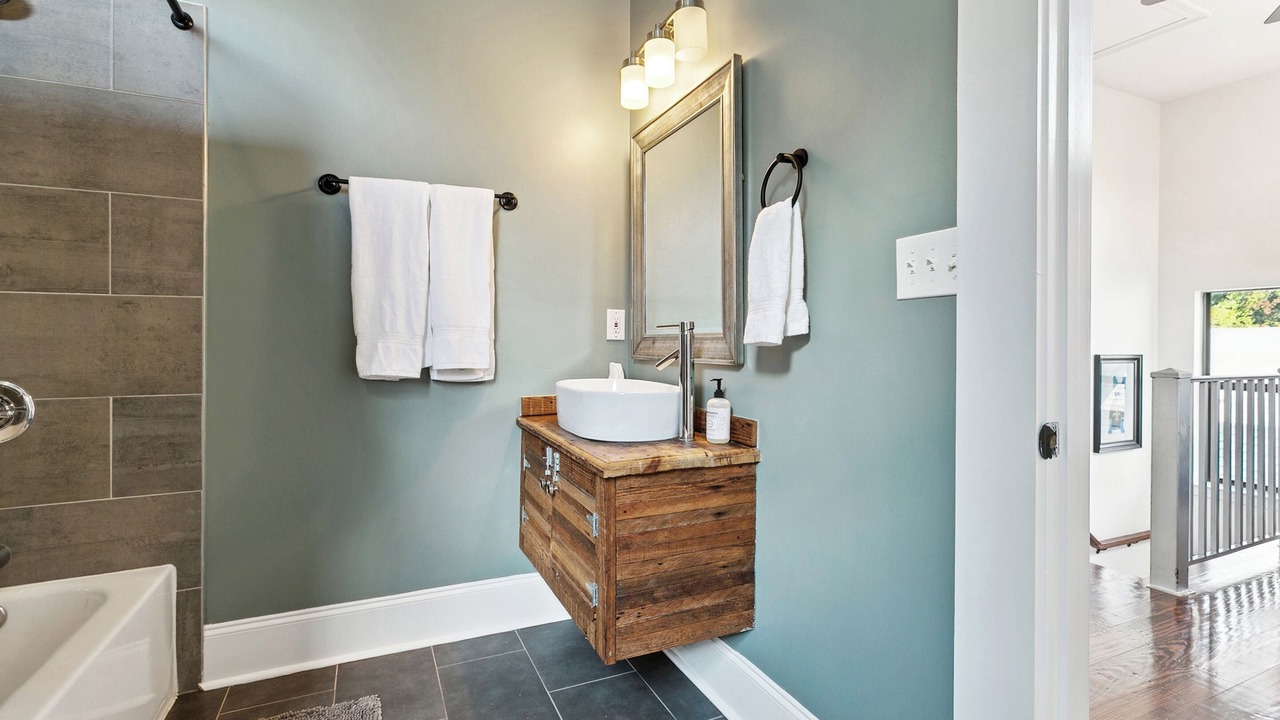 Photo of Bathroom in Saint Claude